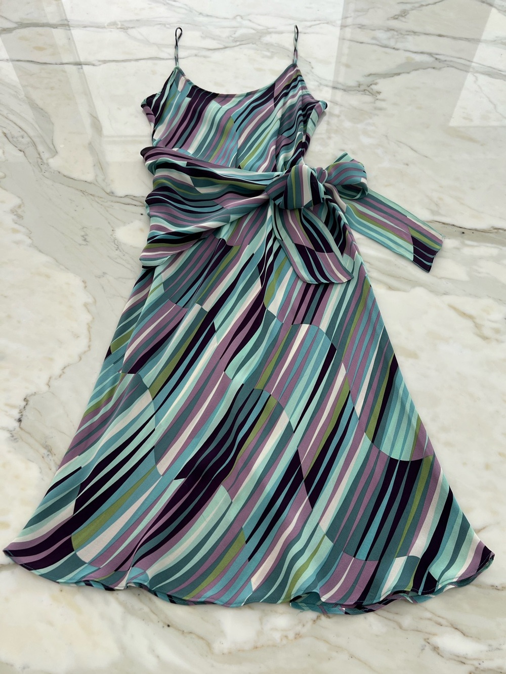 DIANE VON FURSTENBERG LAVENDER MULTI STRIPE BELTED SASH DRESS SIZE US 8 NWOTS!